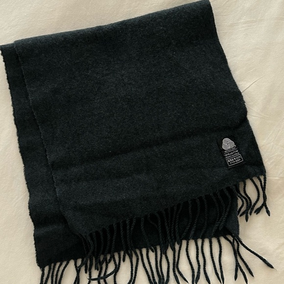 Dark Grey Wool Scarf - Picture 1 of 2